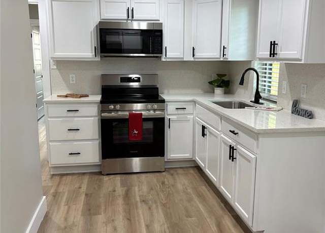 Property at 3214 51st St, Dallas, TX 75216, 3 beds, 1 bath