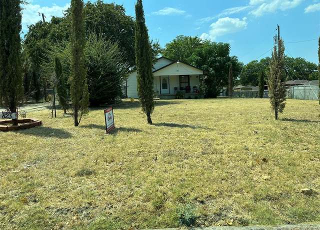 Property at 823 Oxbow Ln, Dallas, TX 75241, 3 beds, 2 baths