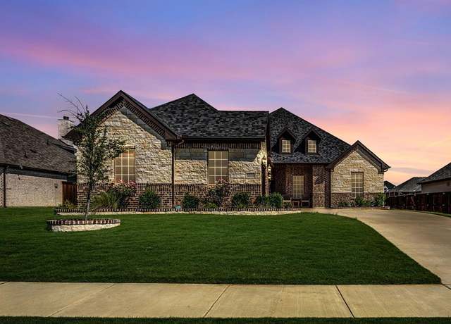 Property at 3016 Capital Hill Dr, Burleson, TX 76028, 5 beds, 3.5 baths