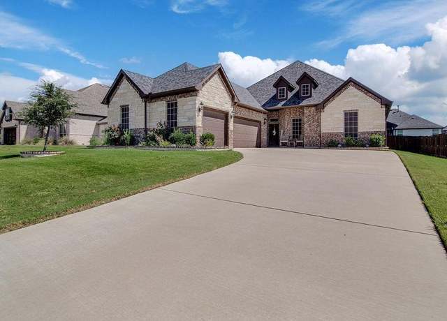 Property at 3016 Capital Hill Dr, Burleson, TX 76028, 5 beds, 3.5 baths