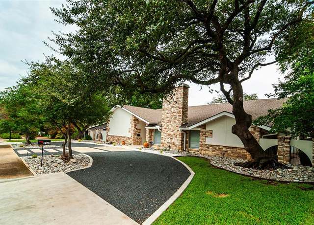 Property at 6940 Brookshire Dr, Dallas, TX 75230, 4 beds, 5 baths