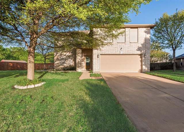 Property at 1448 Lauren Dr, Burleson, TX 76028, 5 beds, 3 baths