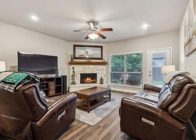 Property at 9908 Coyote Pass Trl, Mckinney, TX 75071, 3 beds, 2.5 baths