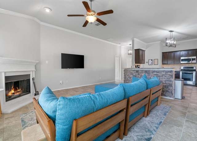 Property at 4130 Gaillardia Way, Forney, TX 75126, 4 beds, 2 baths