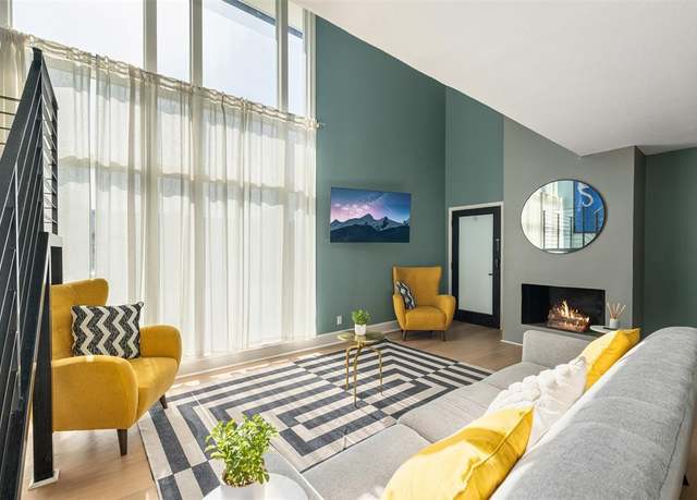 Property at 10215 Regal Oaks Dr Unit A, Dallas, TX 75230, 2 beds, 1.5 baths