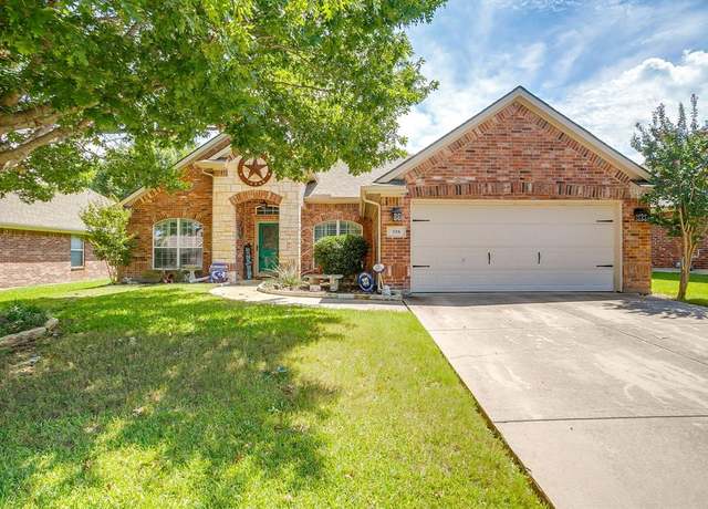 Property at 716 Yaupon Ct, Burleson, TX 76028, 4 beds, 2 baths