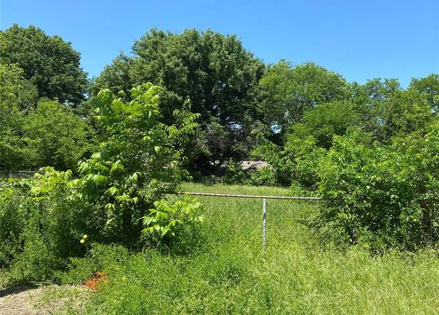 Property at 2016 W 13th Ave, Corsicana, TX 75110