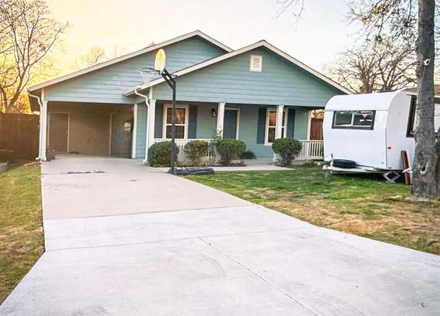 Property at 307 S New Mexico St, Celina, TX 75009, 3 beds, 2 baths