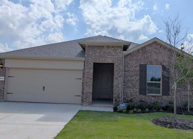 Property at 1000 Traction Trl, Cleburne, TX 76031, 4 beds, 2.5 baths