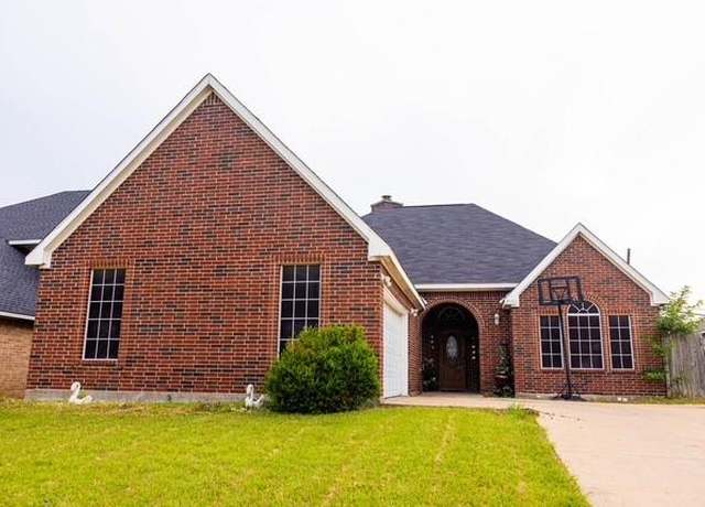 Property at 7506 Quail Springs Dr, Arlington, TX 76002, 3 beds, 2 baths