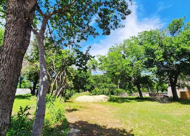 Property at 1469 E Ave, Fort Worth, TX 76104