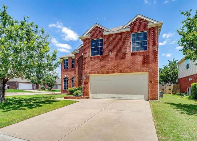 Property at 9136 Saratoga Rd, Fort Worth, TX 76244, 5 beds, 2.5 baths