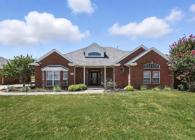 Property at 2502 Chippewa Trl, Sanger, TX 76266, 4 beds, 3.5 baths