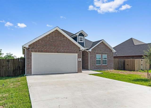 Property at 1022 Springview Ln, Mabank, TX 75147, 3 beds, 2 baths
