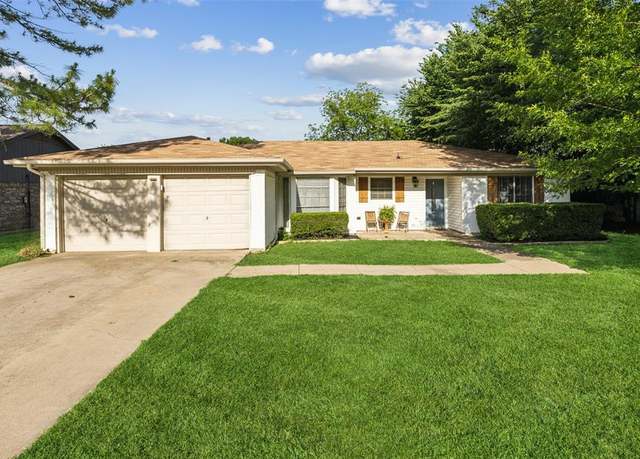 Property at 325 Apache Trl, Keller, TX 76248, 3 beds, 2 baths