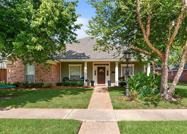 Property at 9413 Prestonwood Dr, Shreveport, LA 71115, 4 beds, 3 baths