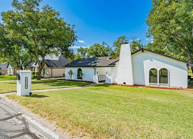 Property at 10127 Ravenswood Rd, Granbury, TX 76049, 3 beds, 2 baths
