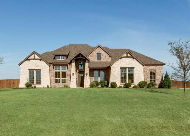 Property at 521 Evening Fire Dr, Waxahachie, TX 75167, 4 beds, 3 baths