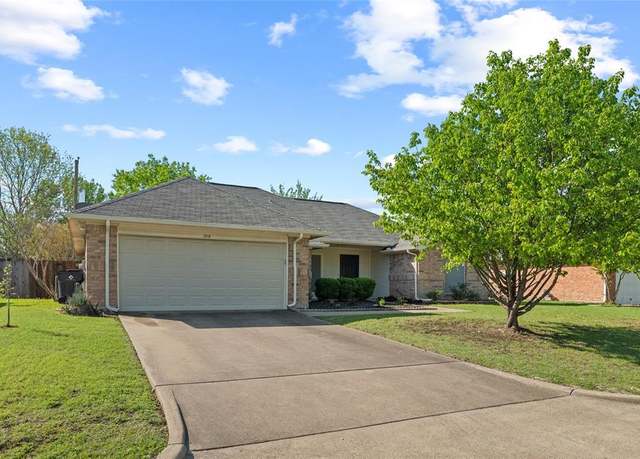 Property at 310 Myrtle Ave, Waxahachie, TX 75165, 3 beds, 2 baths