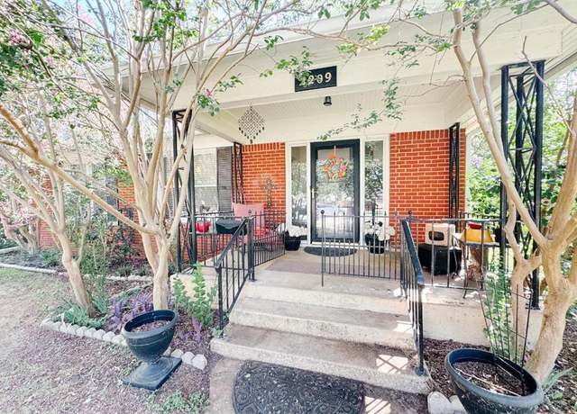 Property at 2209 10th St, Brownwood, TX 76801, 4 beds, 2 baths