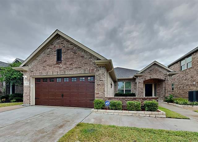 Property at 1572 Cedar Crest Dr, Forney, TX 75126, 3 beds, 2 baths