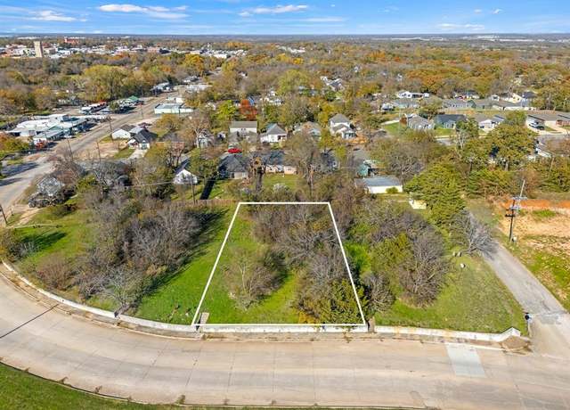 Property at 327 E Texas St, Denison, TX 75021