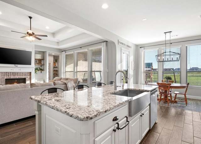 Property at 131 Lonesome Valley Rd, Waxahachie, TX 75167, 4 beds, 3 baths