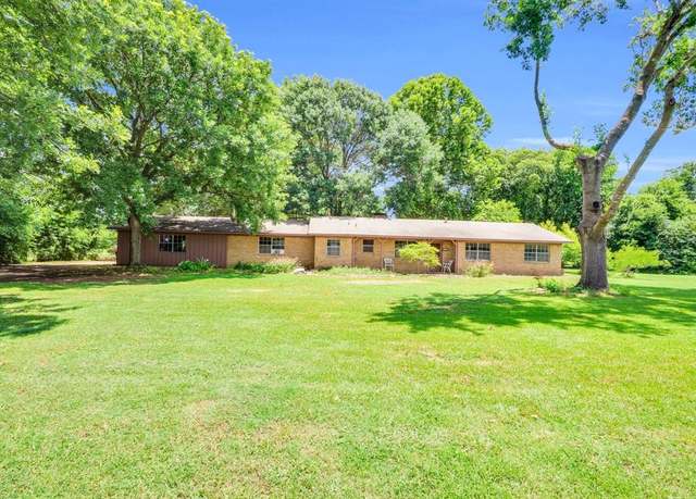 Property at 131 Americana Rd, Palmer, TX 75152, 3 beds, 2 baths