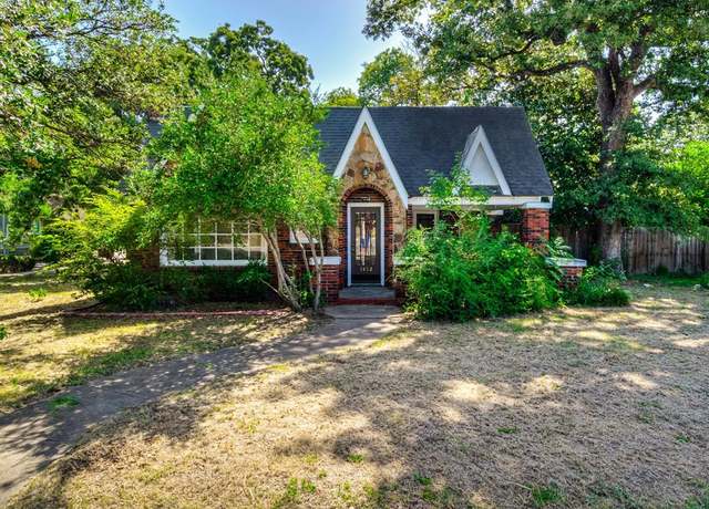 Property at 1412 N Riverside Dr, Fort Worth, TX 76111, 3 beds, 1.5 baths