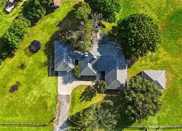 Property at 11005 Cowboy Ln, Flower Mound, TX 76262, 5 beds, 2 baths