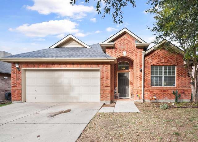 Property at 4405 Emerald Leaf Dr, Mansfield, TX 76063, 3 beds, 2 baths