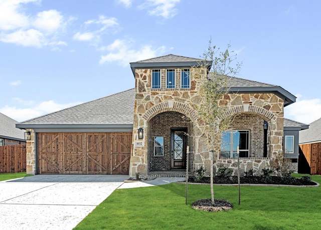 Property at 1032 Quincy Dr, Red Oak, TX 75167, 3 beds, 2 baths