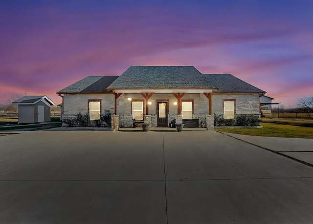 Property at 14752 Fm 1392, Terrell, TX 75160, 7 beds, 3 baths