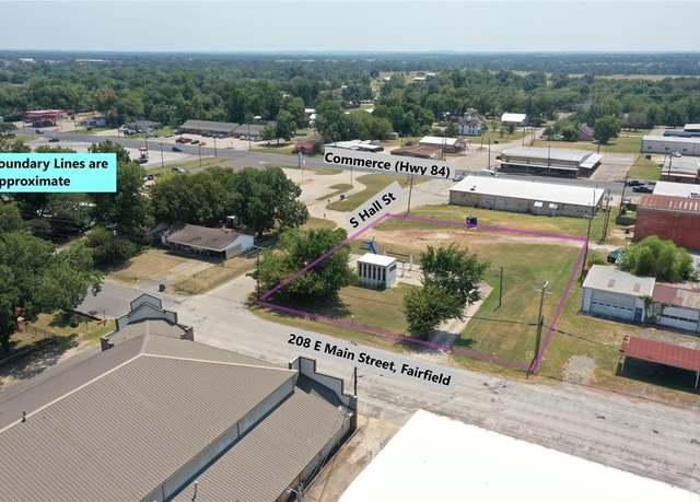 Property at 208 E Main St, Fairfield, TX 75840