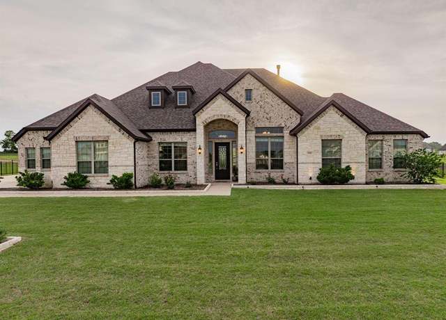 Property at 426 Norbury Dr, Rockwall, TX 75032, 4 beds, 3.5 baths