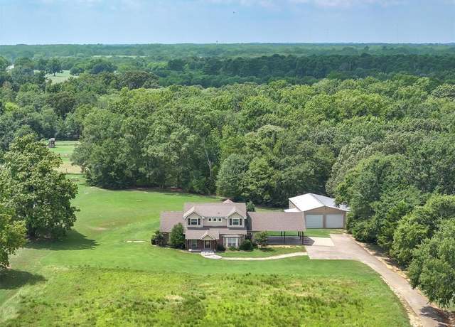 Property at 147 County Road 4230, Winnsboro, TX 75494, 4 beds, 3.5 baths