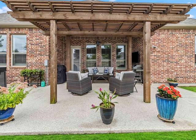 Property at 205 Green Valley Dr, Mckinney, TX 75071, 4 beds, 3.5 baths