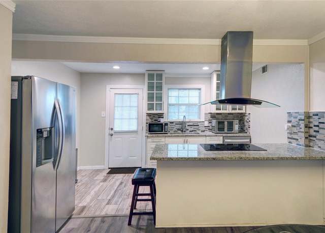 Property at 7931 Royal Ln #216, Dallas, TX 75230, 2 beds, 2 baths