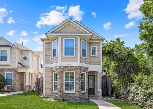 Property at 1215 N Bishop Ave, Dallas, TX 75208, 3 beds, 2.5 baths