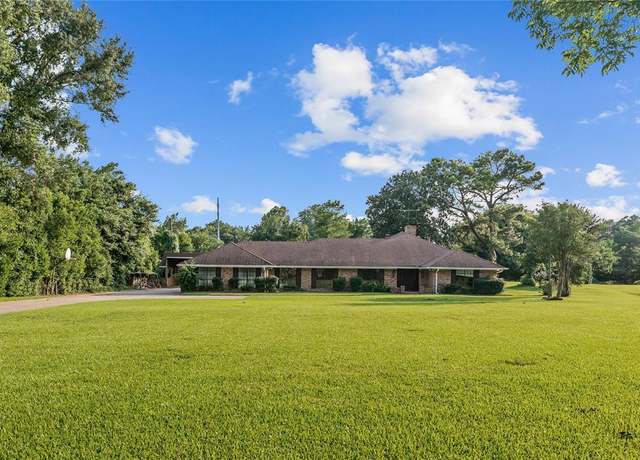 Property at 937 Audubon Pl, Shreveport, LA 71105, 3 beds, 3 baths