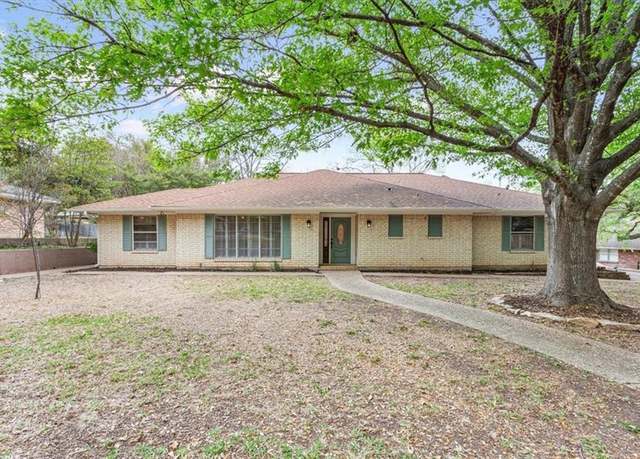 Property at 1705 Live Oak Valley Cir, Waco, TX 76710, 3 beds, 2.5 baths