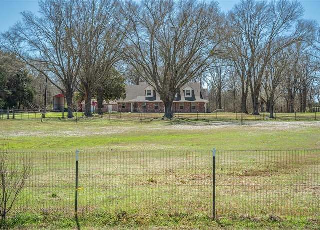 Property at 331 Vz County Road 1602, Grand Saline, TX 75140, 4 beds, 3 baths