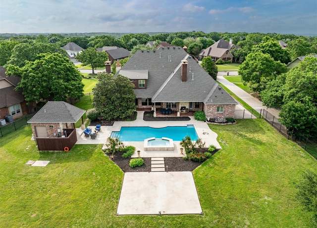 Property at 3916 Maggies, Denton, TX 76210, 4 beds, 4.5 baths