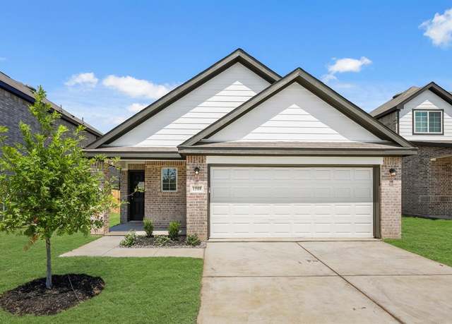 Property at 1508 Romans Rd, Ennis, TX 75119, 4 beds, 2 baths