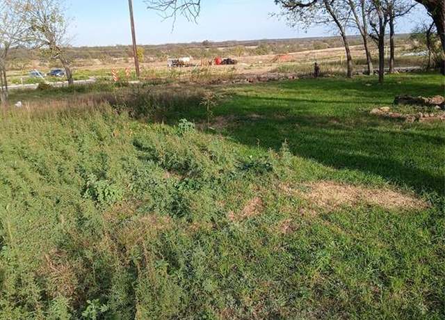 Property at 816 E 3rd St, Coleman, TX 76834