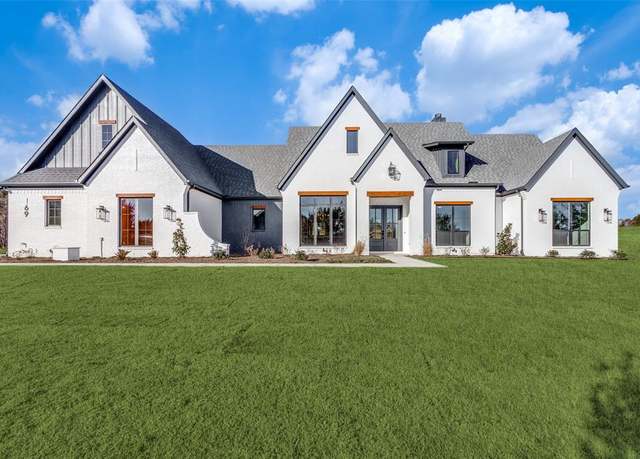 Property at 169 Fan Mill Trl, Weatherford, TX 76085, 4 beds, 2.5 baths