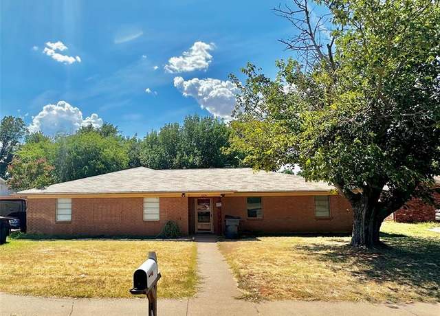 Property at 2820 Lansing Blvd, Wichita Falls, TX 76309, 5 beds, 3 baths