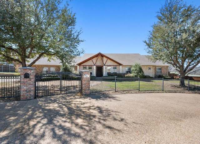 Property at 895 Bardin Rd, Grand Prairie, TX 75052, 4 beds, 4.5 baths