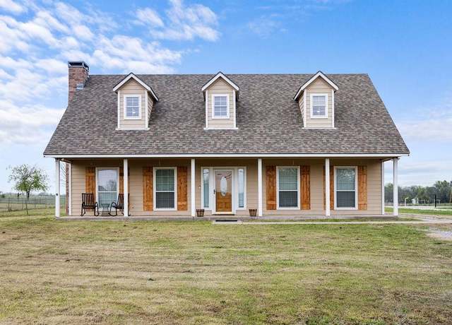 Property at 392 Old Highway 6, Howe, TX 75459, 3 beds, 2 baths