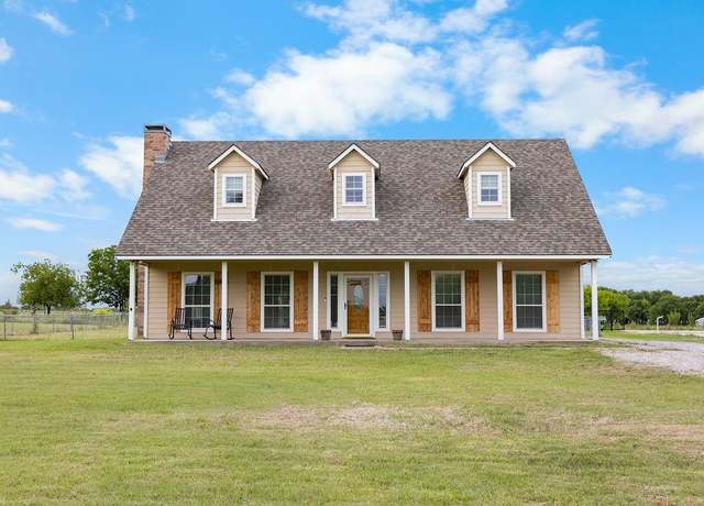 Property at 392 Old Highway 6, Howe, TX 75459, 3 beds, 2 baths